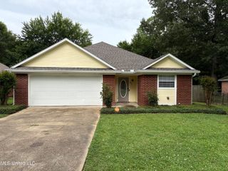 444 Riverbend Drive, Byram, MS 39272