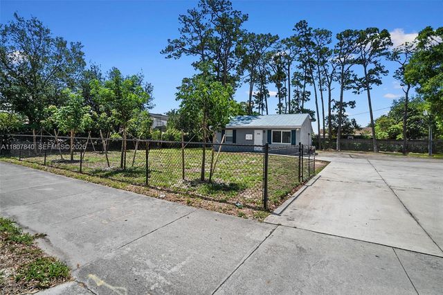 4736 Lake Worth Road, Greenacres, FL 33463