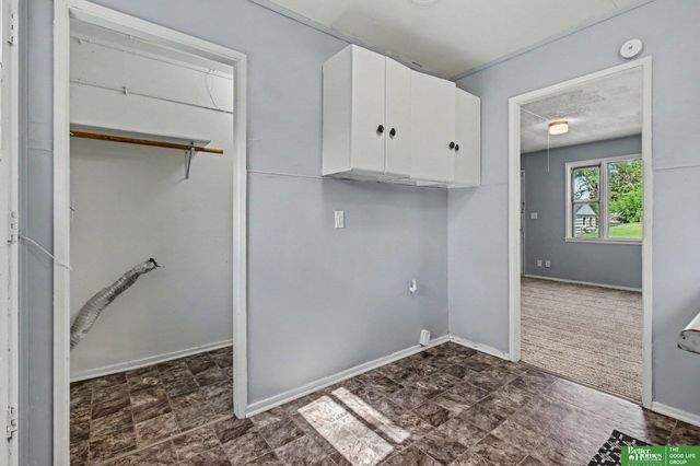 2214 N 39 Street, Omaha, NE 68111