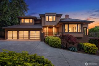 7842 NE 10th Street, Medina, WA 98039