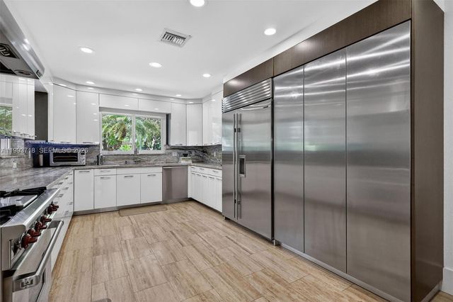 3258 Riviera Dr, Coral Gables, FL 33134