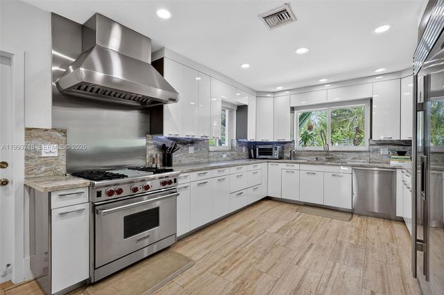 3258 Riviera Dr, Coral Gables, FL 33134