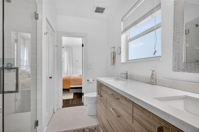 3258 Riviera Dr, Coral Gables, FL 33134