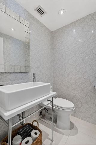 3258 Riviera Dr, Coral Gables, FL 33134