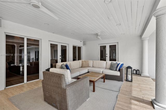 3258 Riviera Dr, Coral Gables, FL 33134