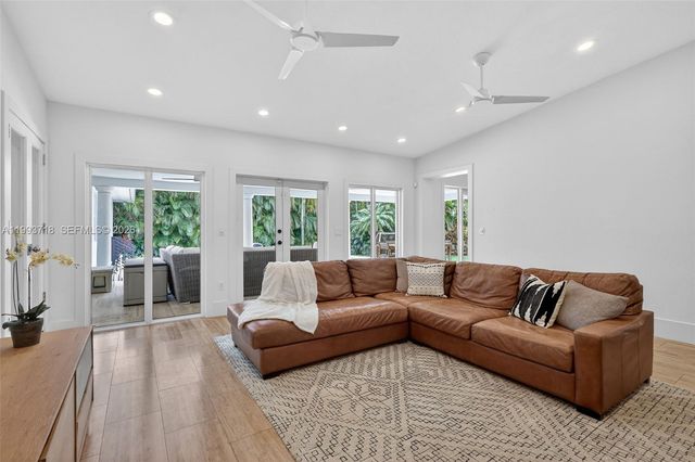 3258 Riviera Dr, Coral Gables, FL 33134