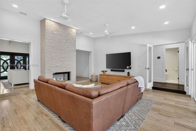 3258 Riviera Dr, Coral Gables, FL 33134