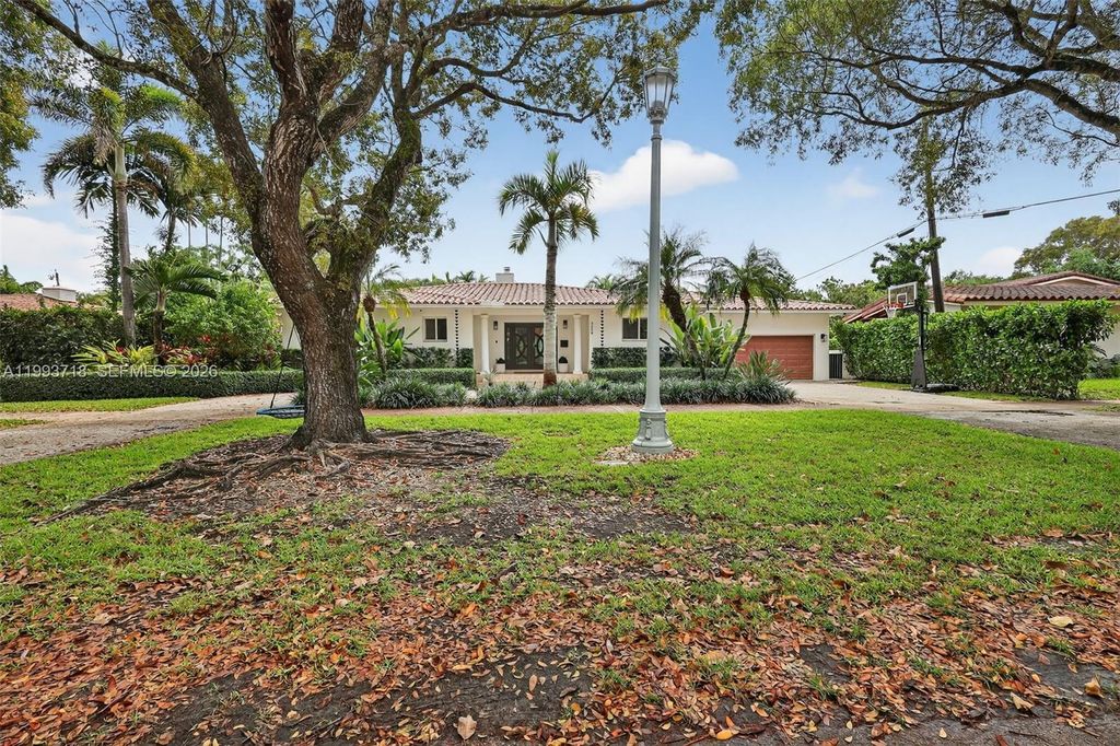 3258 Riviera Dr, Coral Gables, FL 33134