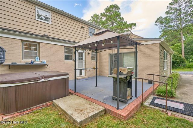 825 N Saylor Street, Southern Pines, NC 28387