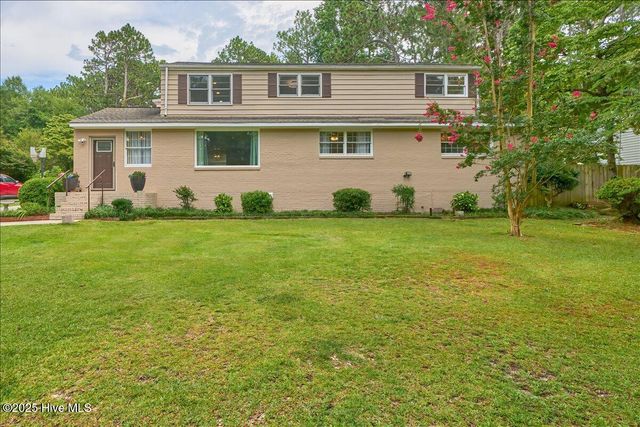 825 N Saylor Street, Southern Pines, NC 28387