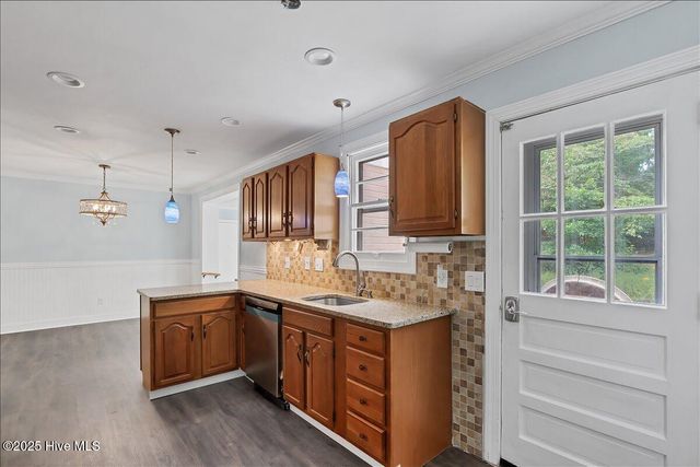 825 N Saylor Street, Southern Pines, NC 28387