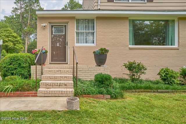 825 N Saylor Street, Southern Pines, NC 28387