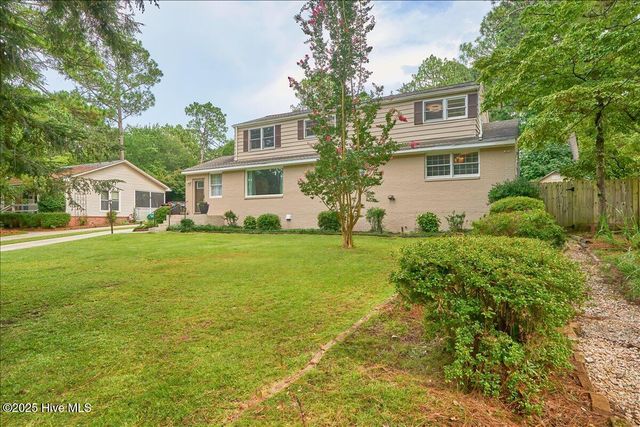 825 N Saylor Street, Southern Pines, NC 28387