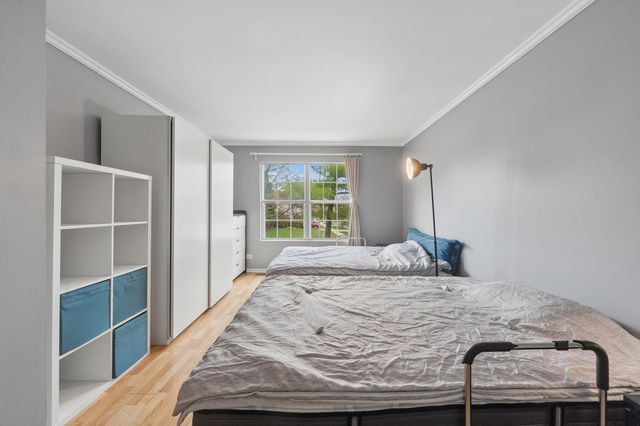 445 Le Parc Circle, Buffalo Grove, IL 60089