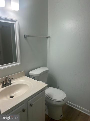 18302 STREAMSIDE DR #101, Gaithersburg, MD 20879