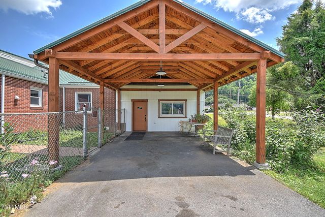 1121 Broad Street, Elizabethton, TN 37643
