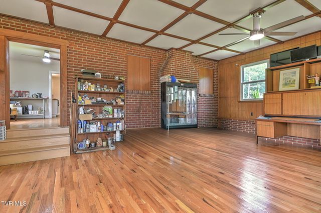 1121 Broad Street, Elizabethton, TN 37643