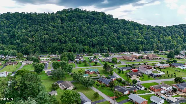 1121 Broad Street, Elizabethton, TN 37643