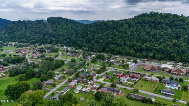1121 Broad Street, Elizabethton, TN 37643