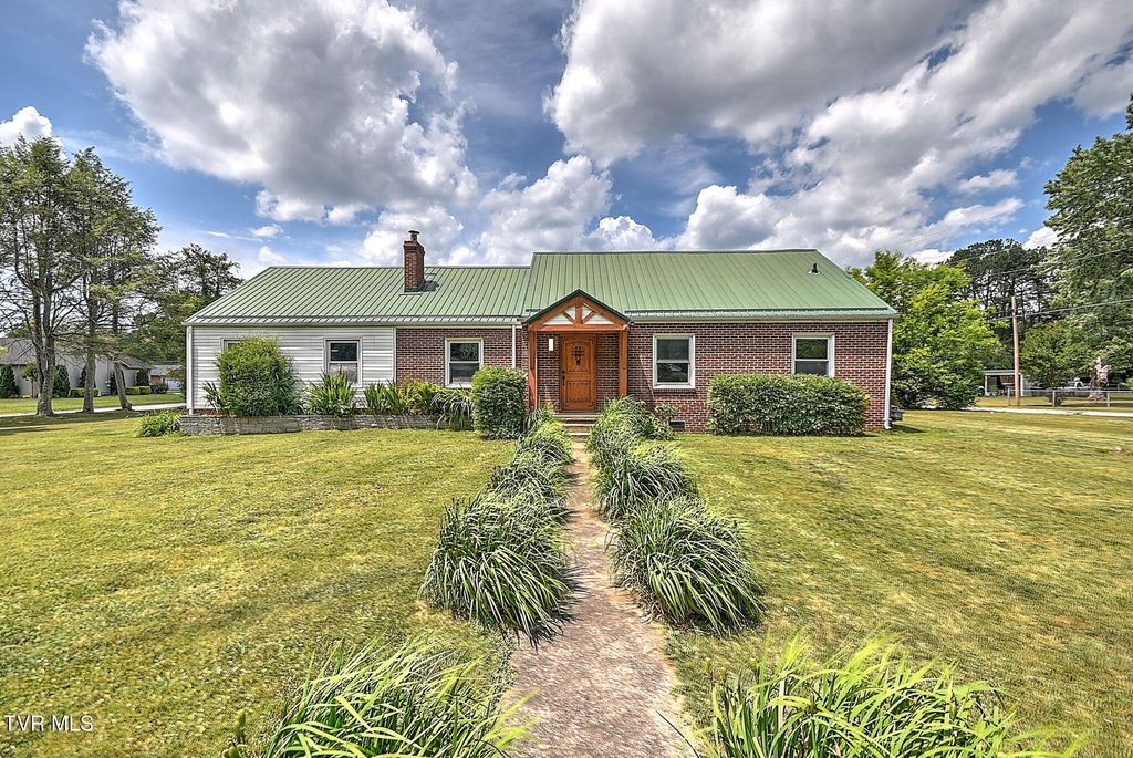 1121 Broad Street, Elizabethton, TN 37643