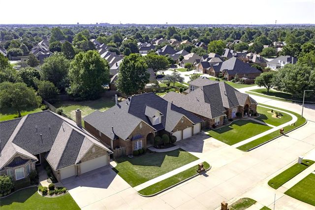 1005 Bentbrook Place, Norman, OK 73072