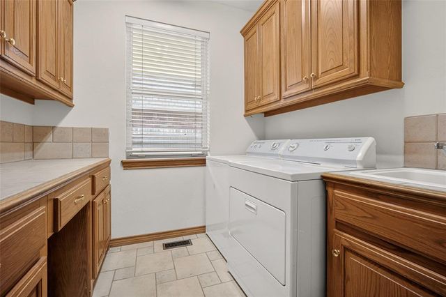 1005 Bentbrook Place, Norman, OK 73072