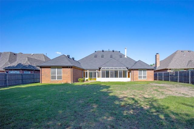 1005 Bentbrook Place, Norman, OK 73072