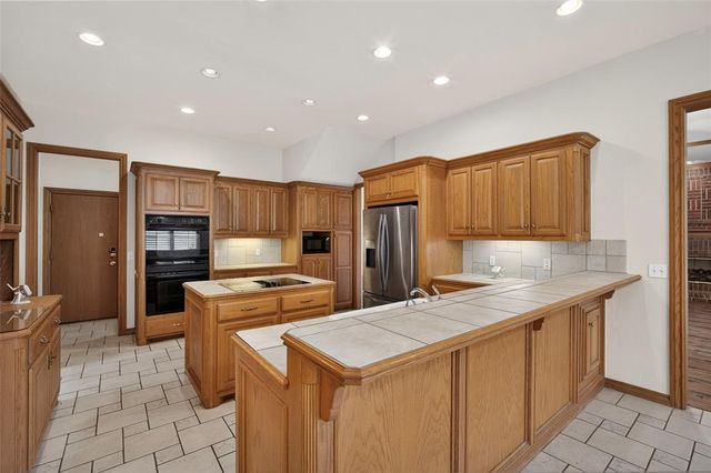 1005 Bentbrook Place, Norman, OK 73072