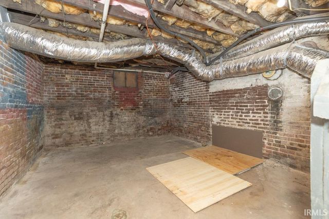 810 E Gum Street, Evansville, IN 47713