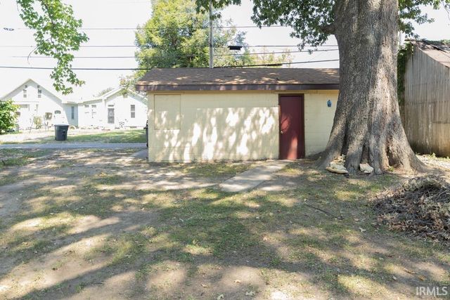 810 E Gum Street, Evansville, IN 47713