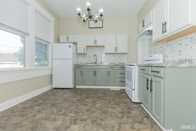 810 E Gum Street, Evansville, IN 47713