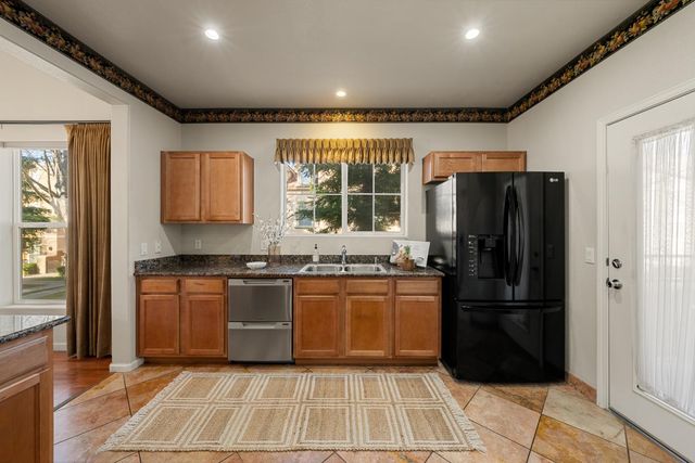 1212 Vessona Cir, Folsom, CA 95630