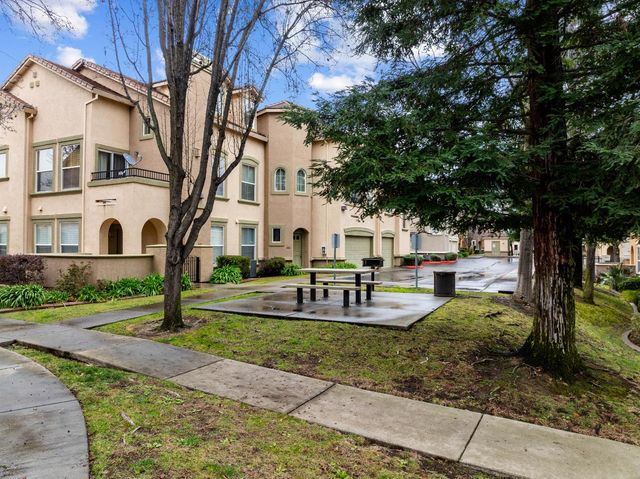 1212 Vessona Cir, Folsom, CA 95630