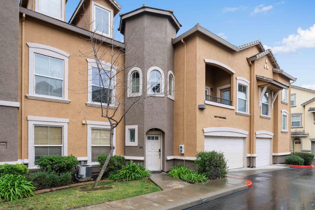 1212 Vessona Cir, Folsom, CA 95630