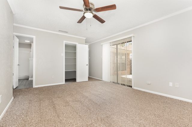 1724 Saint James Drive, Carrollton, TX 75007