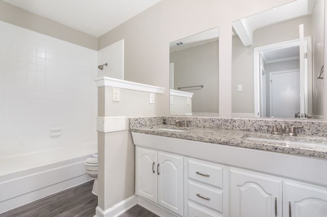 1724 Saint James Drive, Carrollton, TX 75007