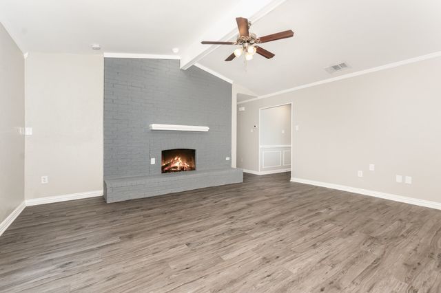 1724 Saint James Drive, Carrollton, TX 75007