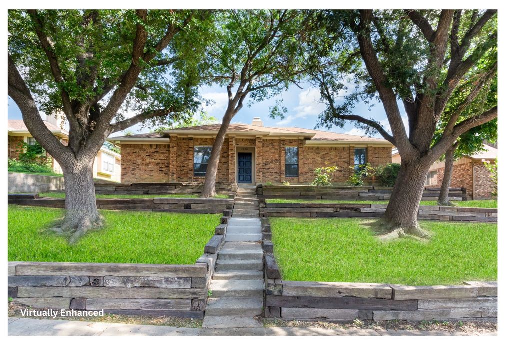 1724 Saint James Drive, Carrollton, TX 75007