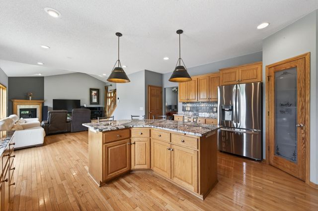 1511 Oakview Court, Hugo, MN 55038