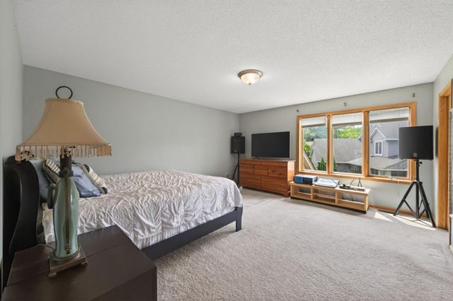 1511 Oakview Court, Hugo, MN 55038