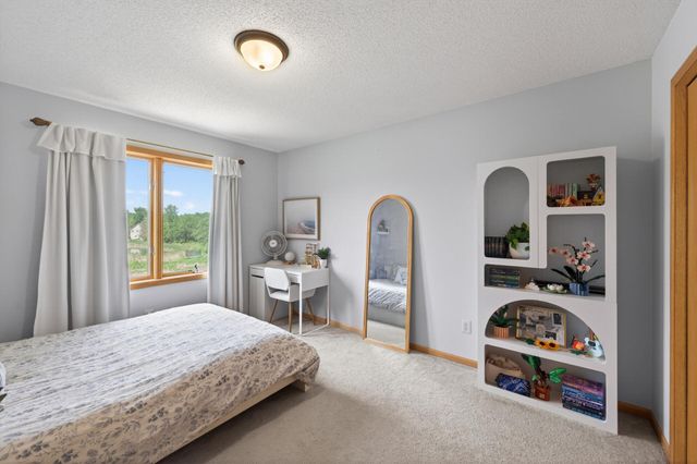1511 Oakview Court, Hugo, MN 55038
