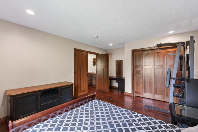 1511 Oakview Court, Hugo, MN 55038