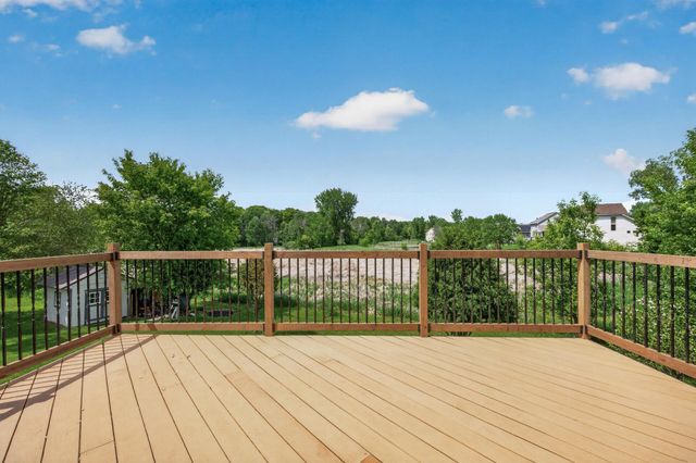 1511 Oakview Court, Hugo, MN 55038