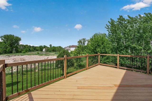 1511 Oakview Court, Hugo, MN 55038