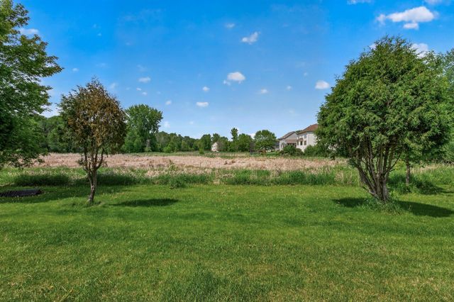 1511 Oakview Court, Hugo, MN 55038