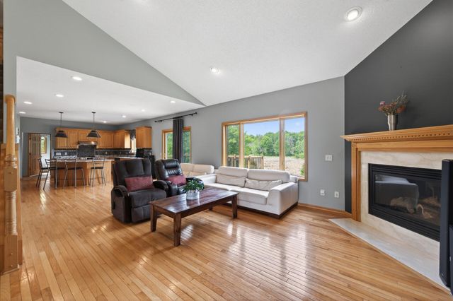 1511 Oakview Court, Hugo, MN 55038
