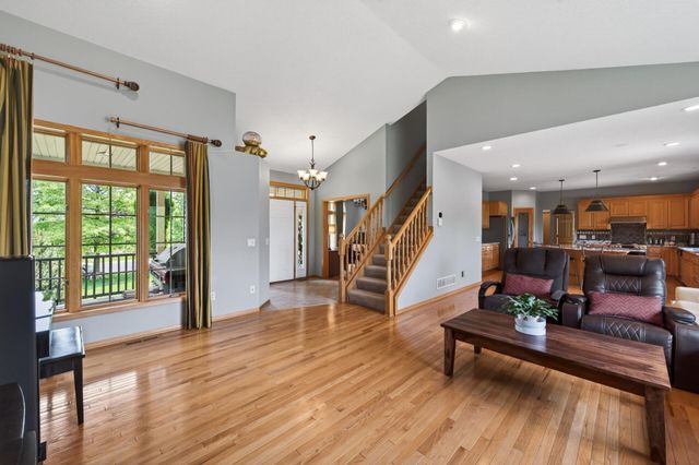 1511 Oakview Court, Hugo, MN 55038