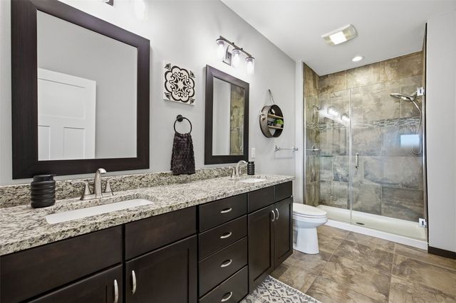 702 Raymond Drive, Solon, IA 52333