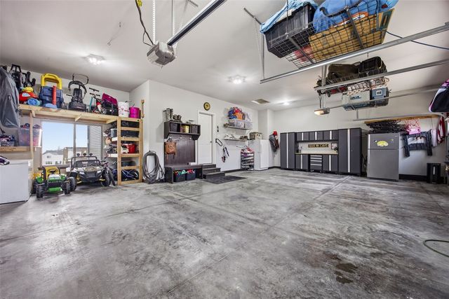 702 Raymond Drive, Solon, IA 52333