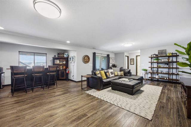 702 Raymond Drive, Solon, IA 52333